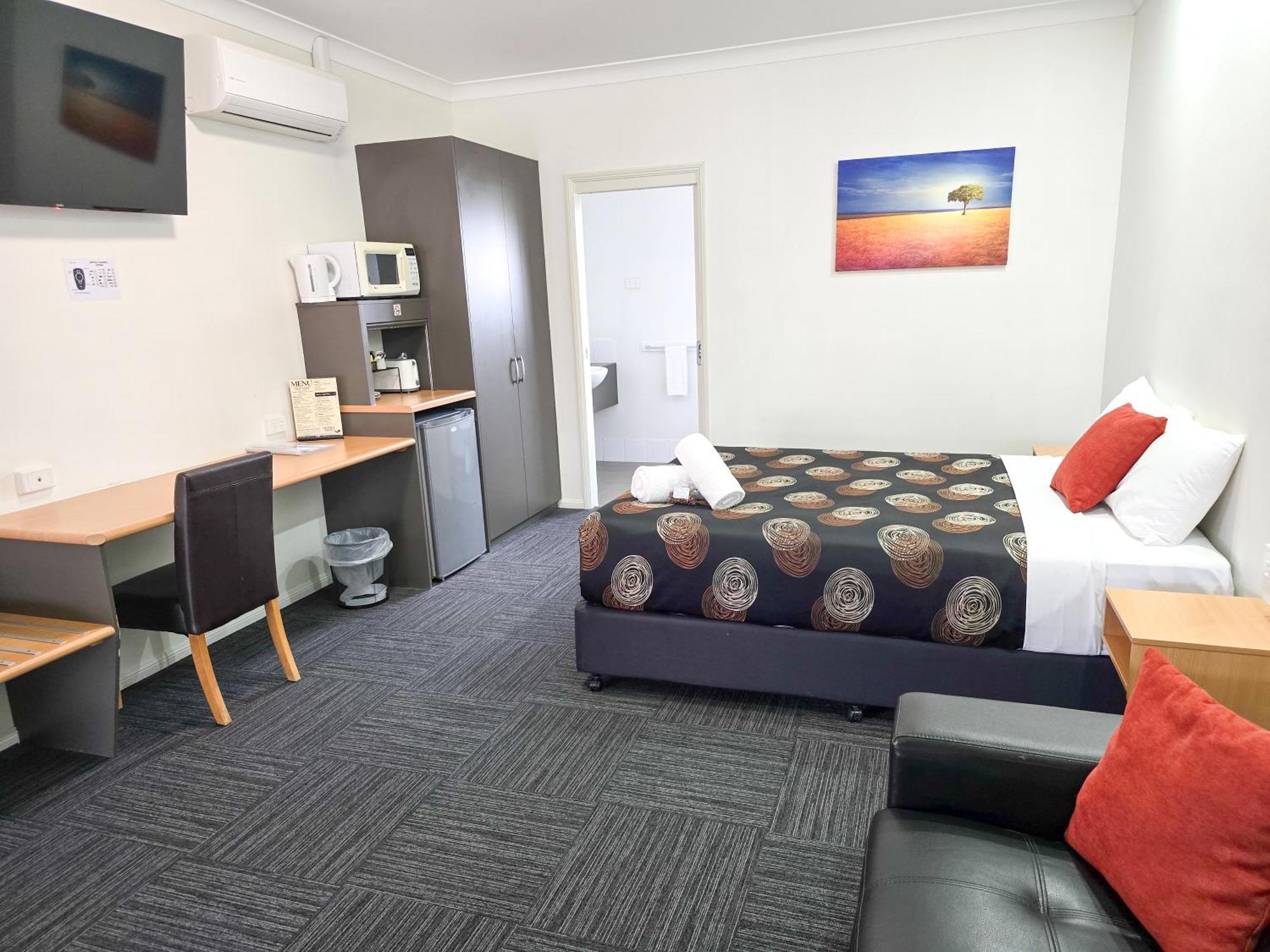 Ascot Lodge Motor Inn Kingaroy Exterior photo